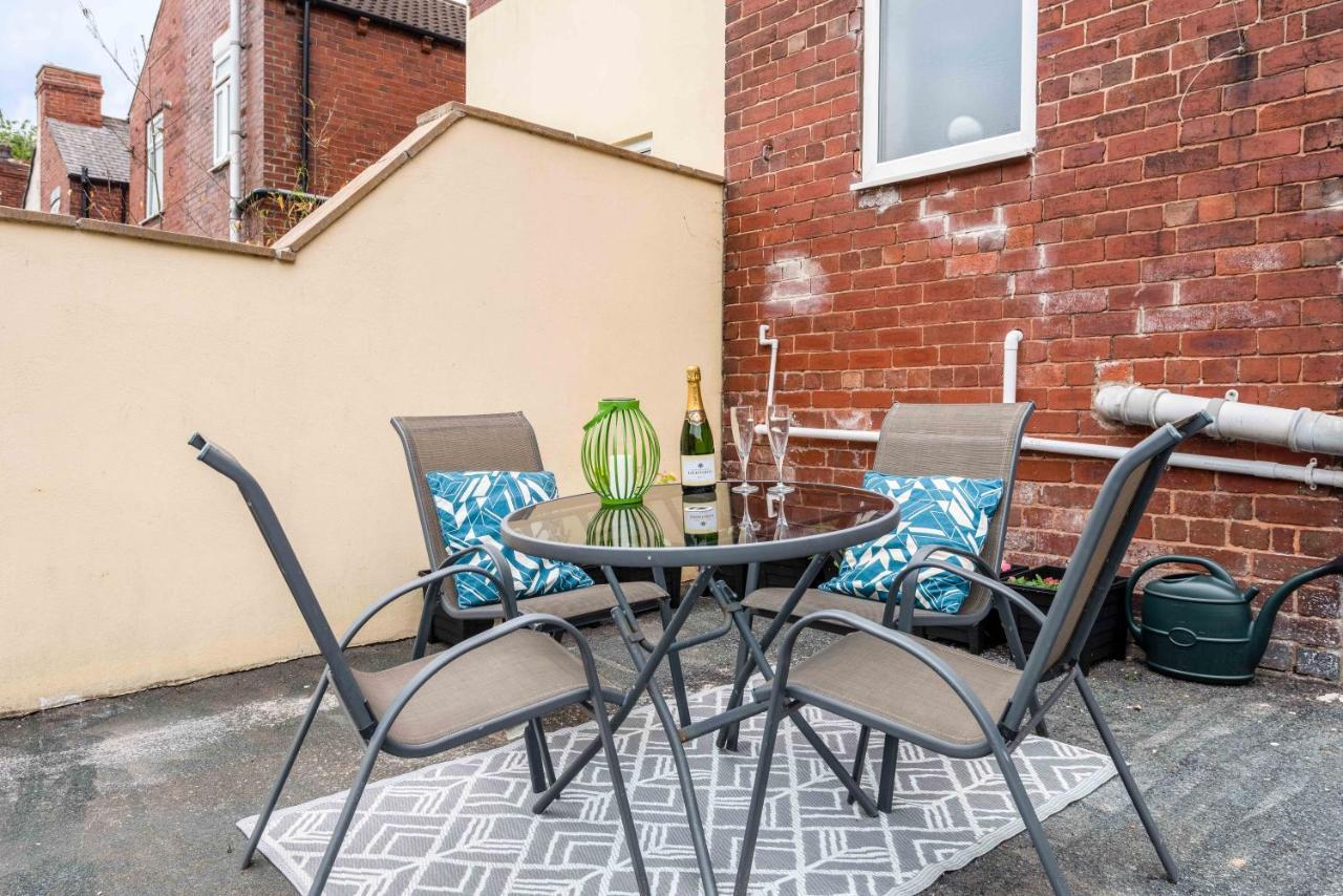 Hopetown Apartment-Modern 1 Bed With Free Parking Normanton  エクステリア 写真