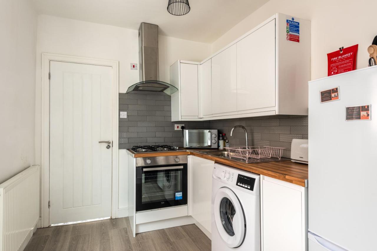 Hopetown Apartment-Modern 1 Bed With Free Parking Normanton  エクステリア 写真
