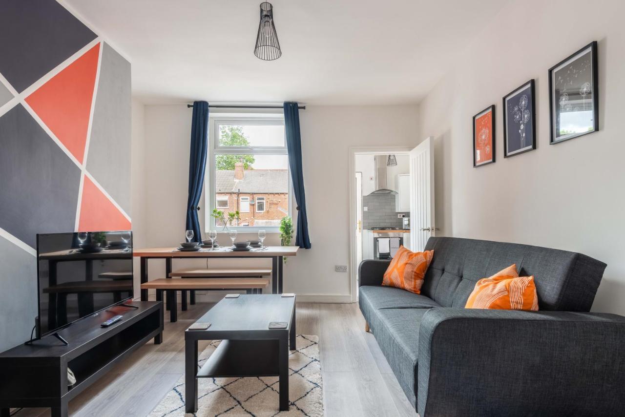 Hopetown Apartment-Modern 1 Bed With Free Parking Normanton  エクステリア 写真