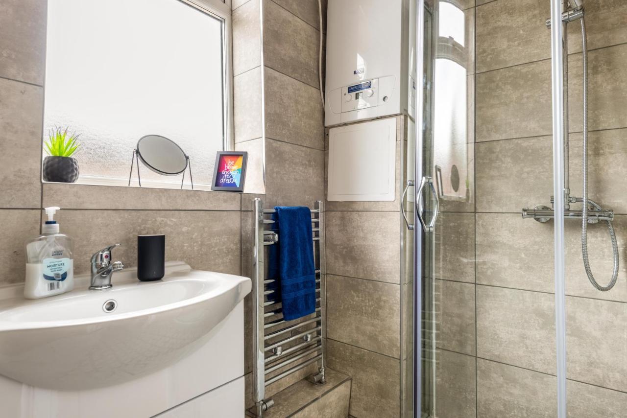 Hopetown Apartment-Modern 1 Bed With Free Parking Normanton  エクステリア 写真